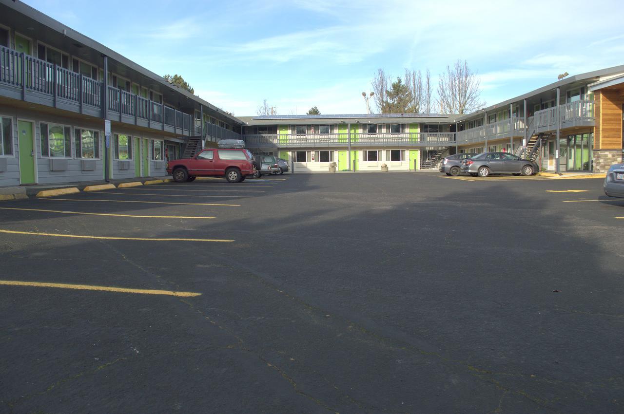 Banfield Motel