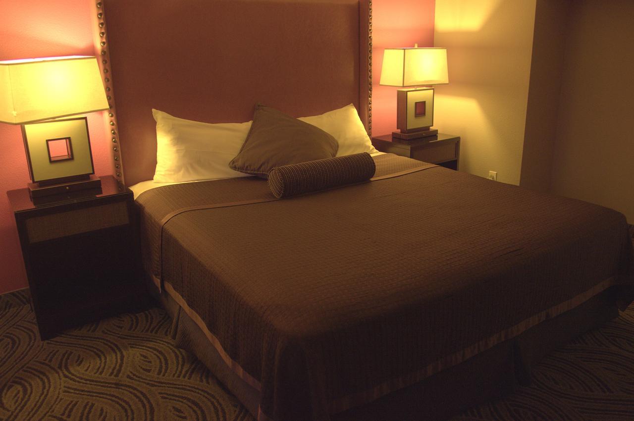 Banfield Motel *